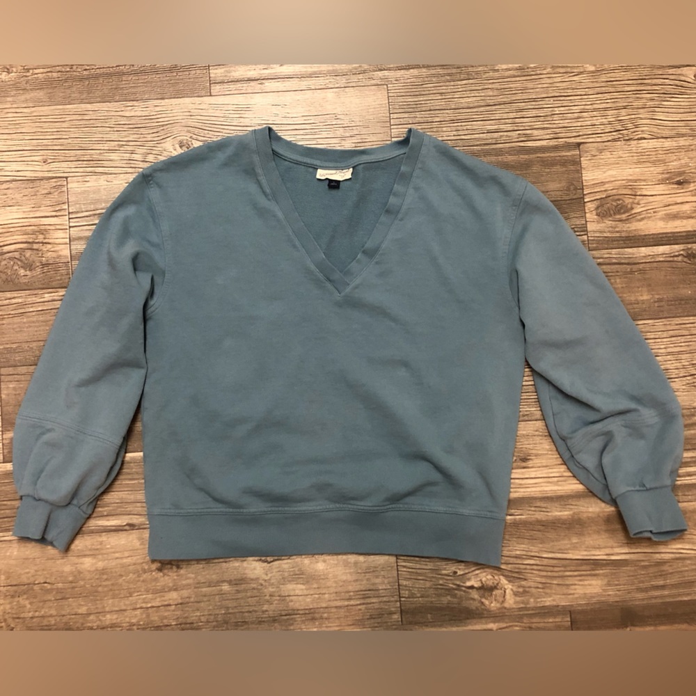 V-neck sweatshirt